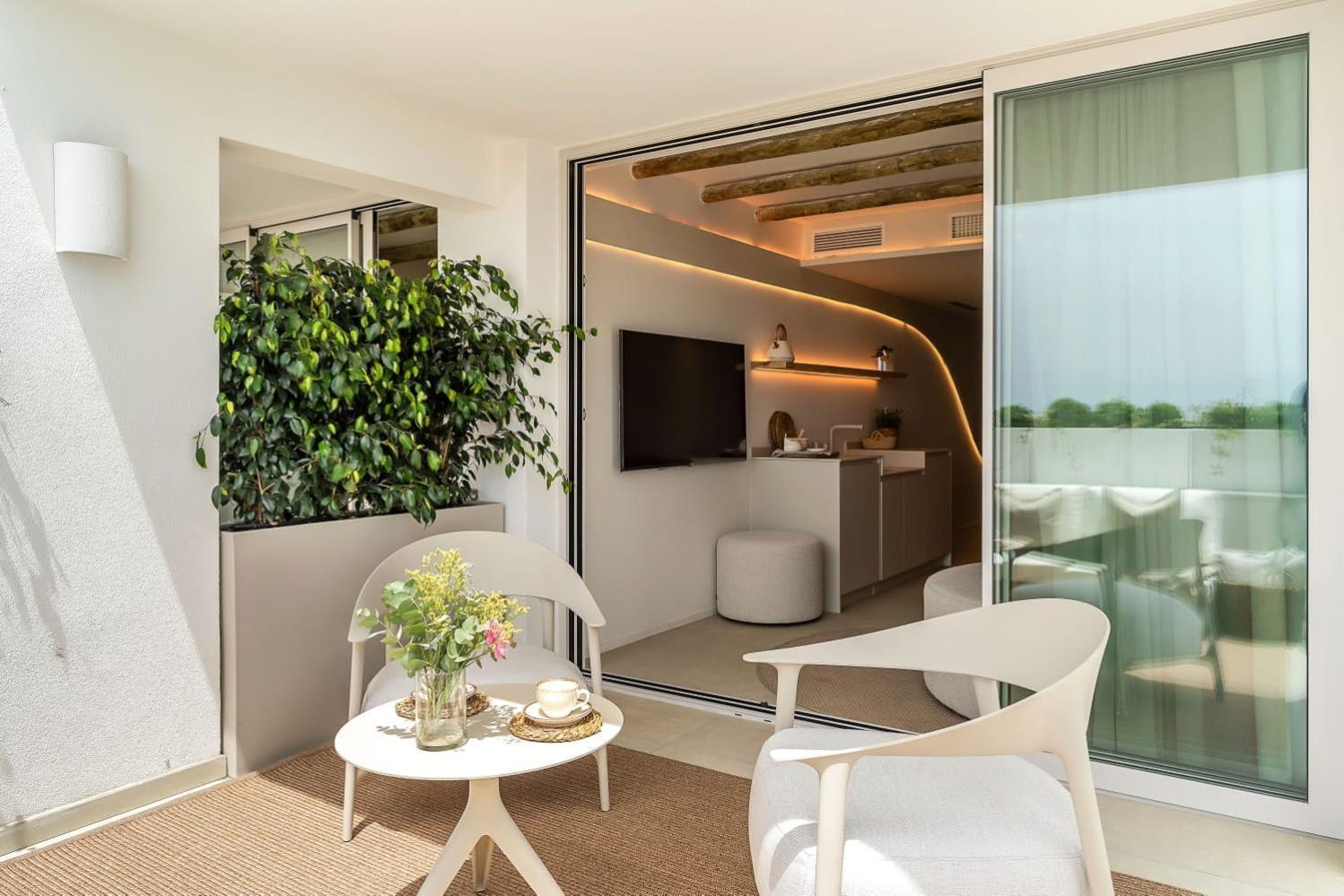 Apartamentos Azul กาสเตย์เดเฟลส์ ภายนอก รูปภาพ