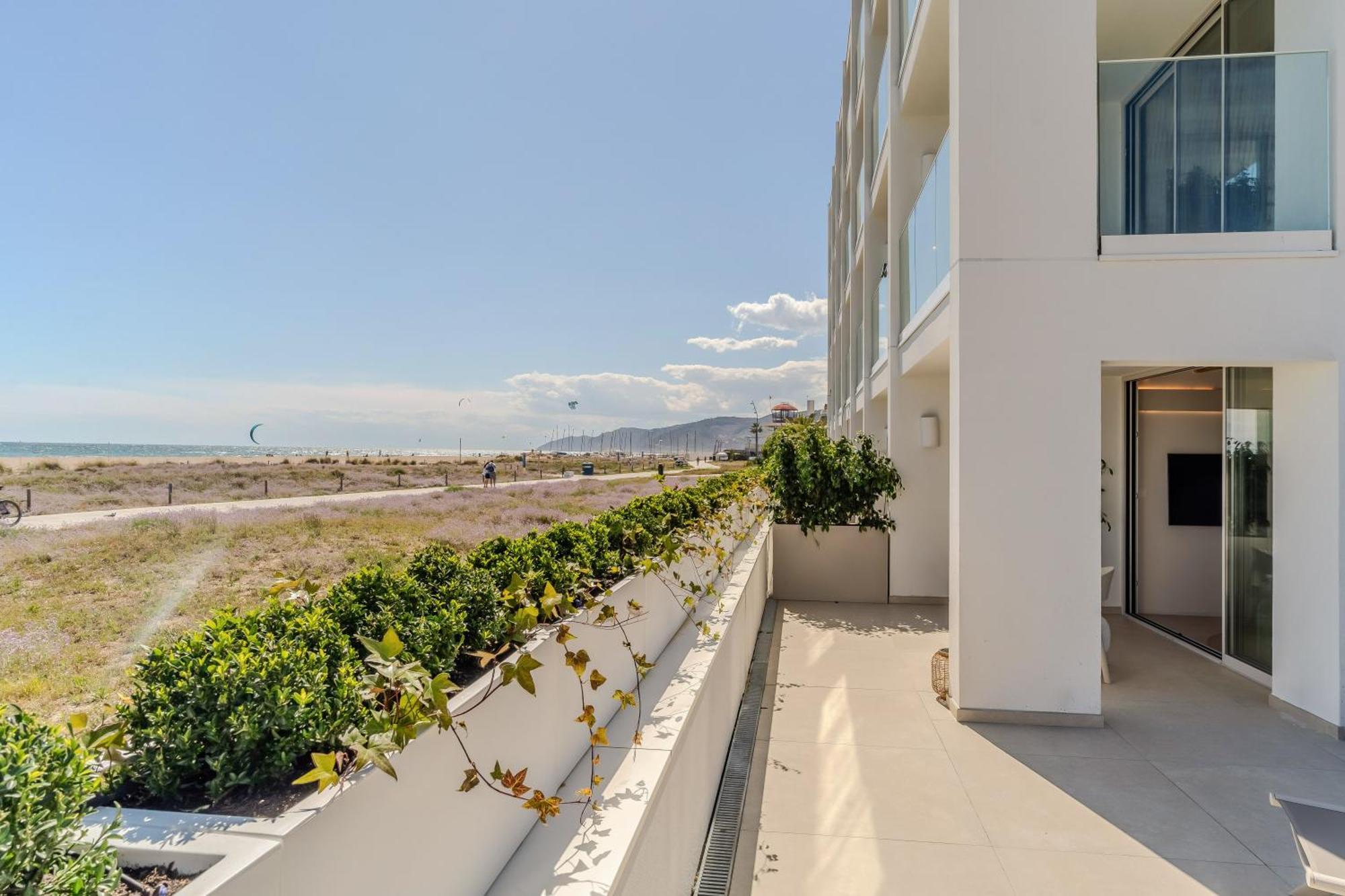 Apartamentos Azul กาสเตย์เดเฟลส์ ภายนอก รูปภาพ