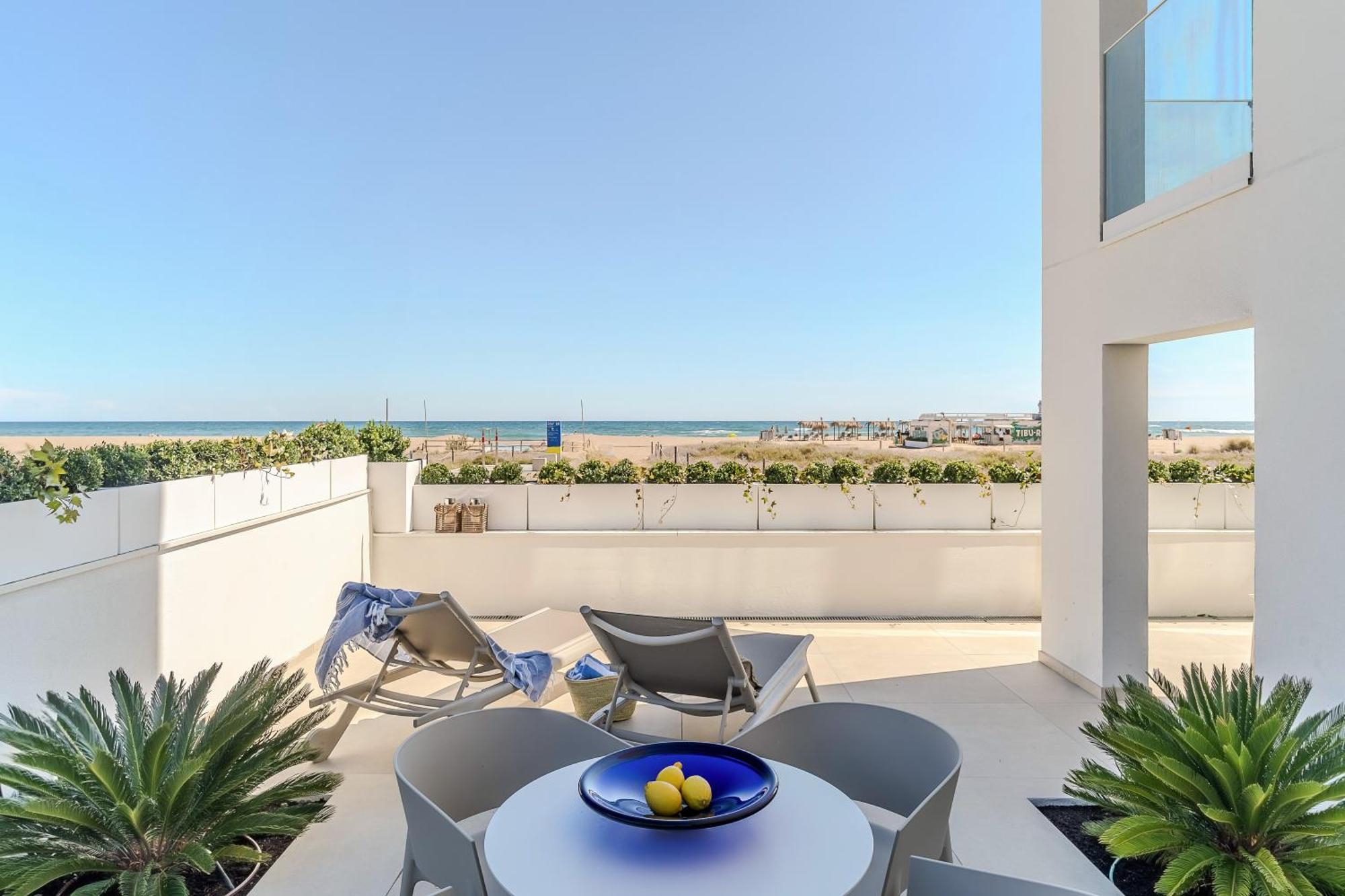 Apartamentos Azul กาสเตย์เดเฟลส์ ภายนอก รูปภาพ